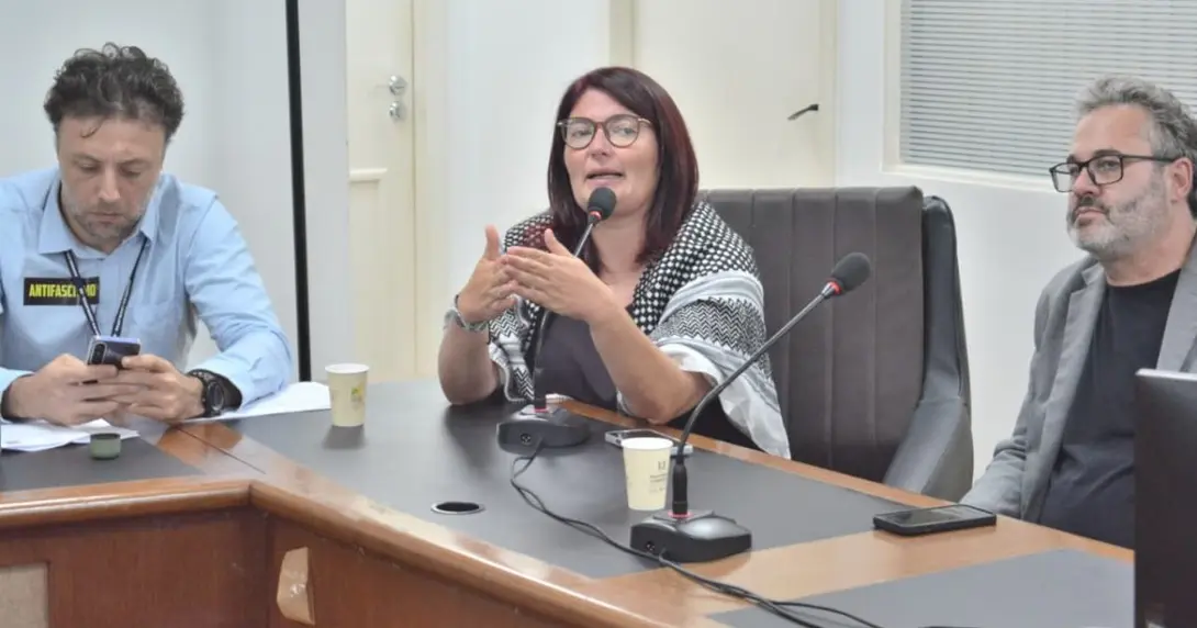 رئيسة حزب الاشتراكية والحرية PSOL في ريو غراندي دو سول تتحدث عن الظروف السياسية للتحضير للمؤتمر